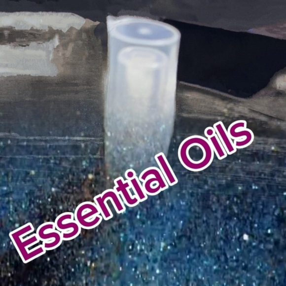 Essential Oil - Picture 4 of 5